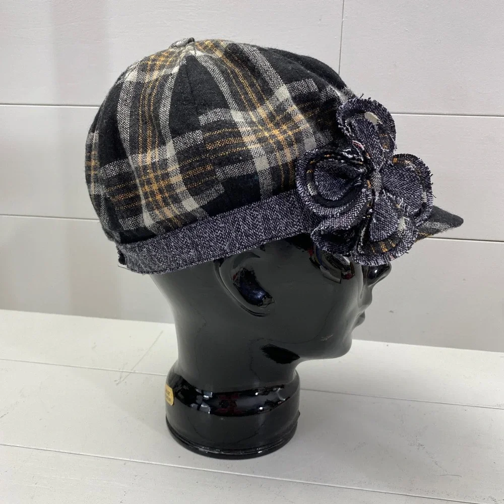 Y2K Trixie Plaid Newsboy Hat Womens Flower Accent Black Tan Wool Blend Mall Brat
